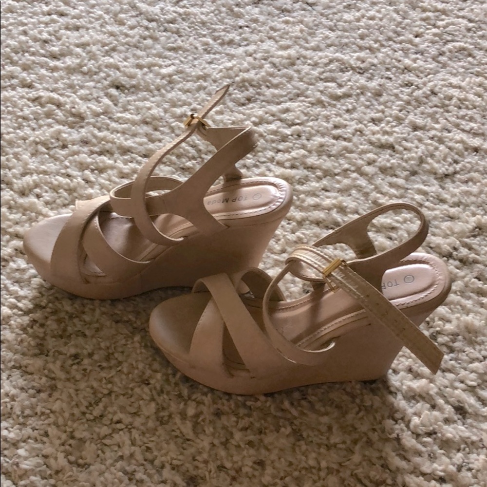 Cream Wedges